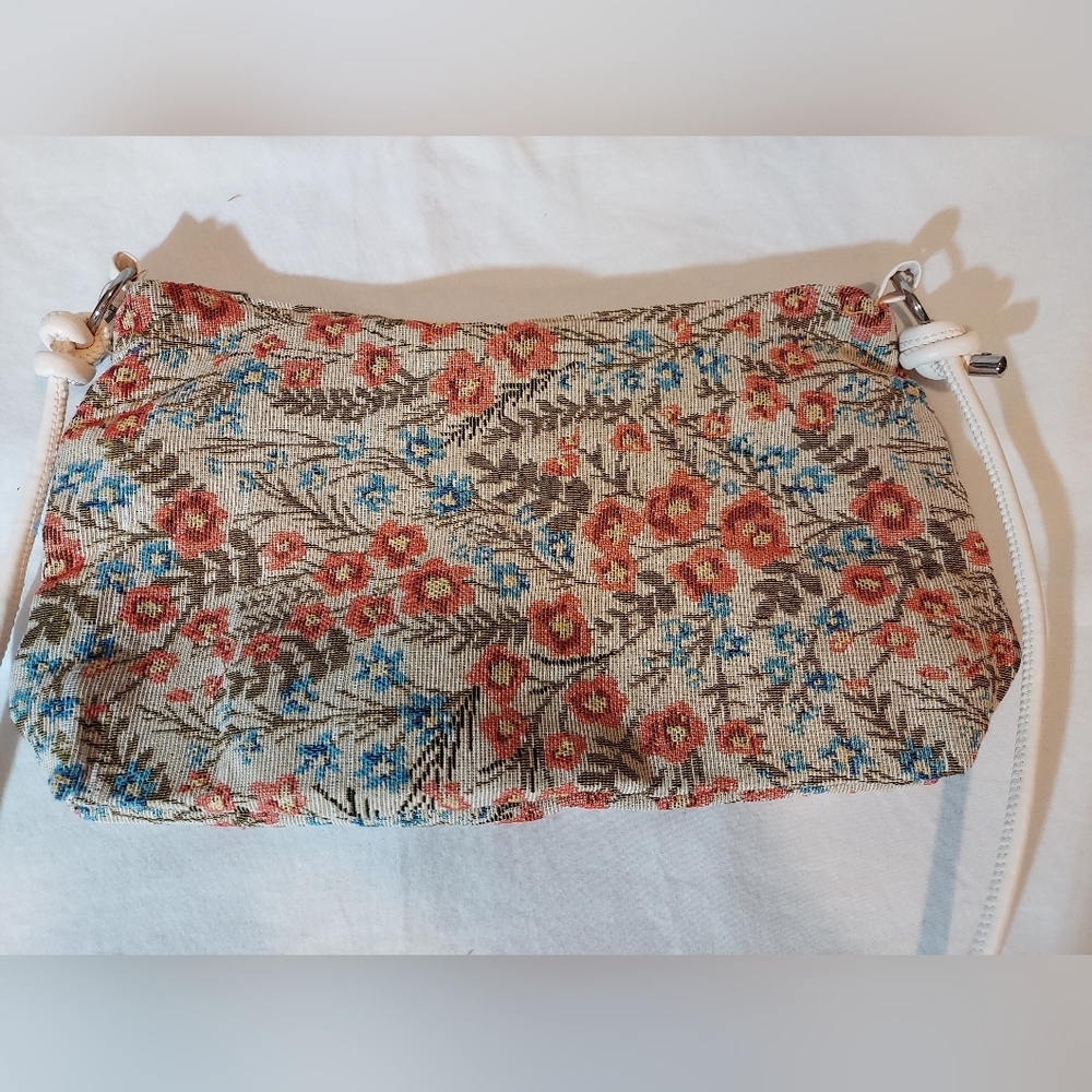Floral Tapestry Bag With White Shoulder Strap - Picture 2 of 9